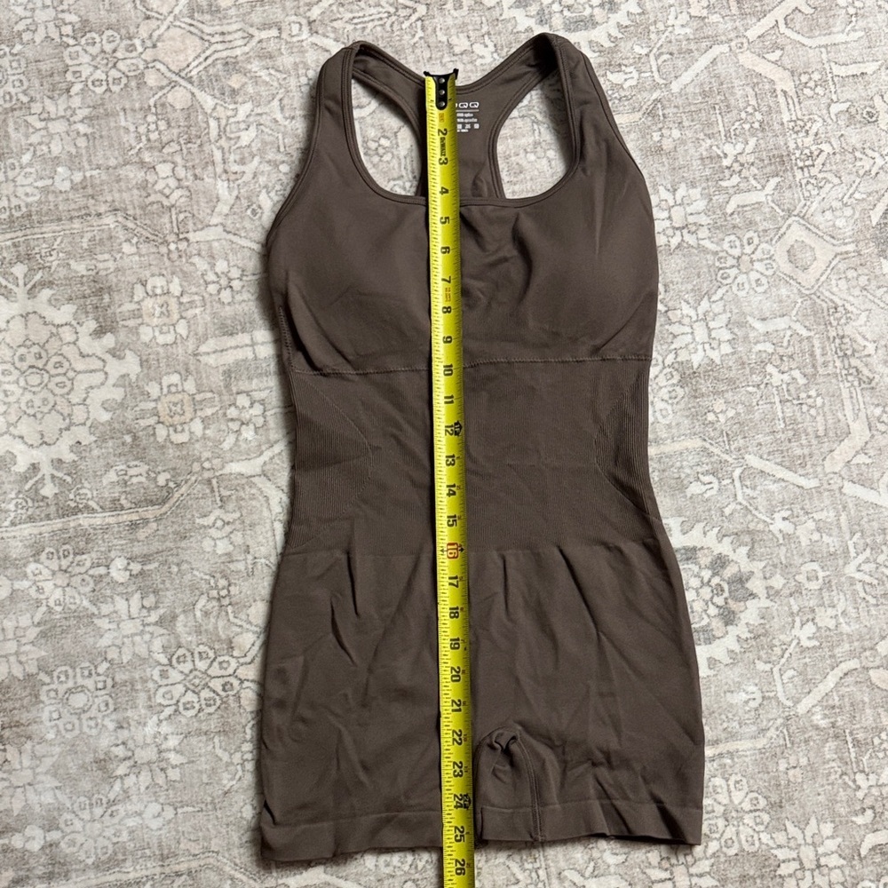 OQQ Brown Racerback Athletic Romper Women’s Size M - Picture 4 of 6